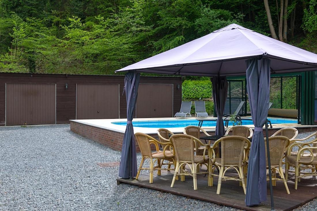 Auberge De La Lesse Celles Kültér fotó