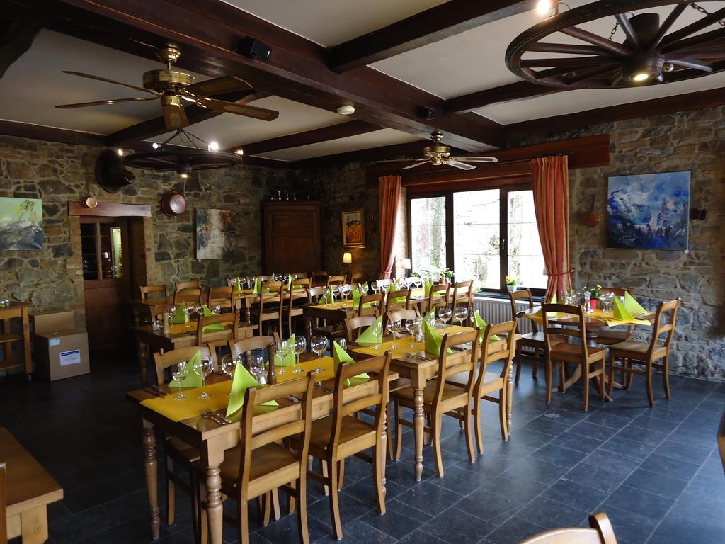 Auberge De La Lesse Celles Kültér fotó