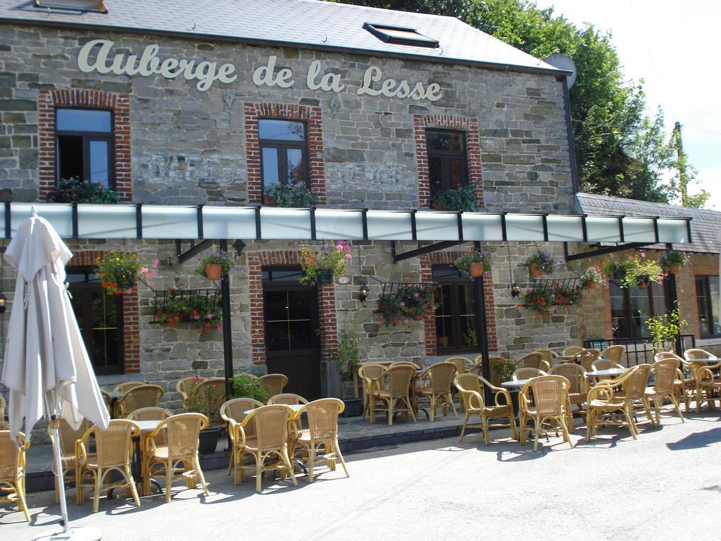 Auberge De La Lesse Celles Kültér fotó